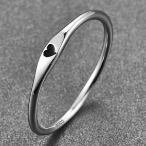 AVECON 925 Sterling Silver Simple Carve Heart Wedding Band